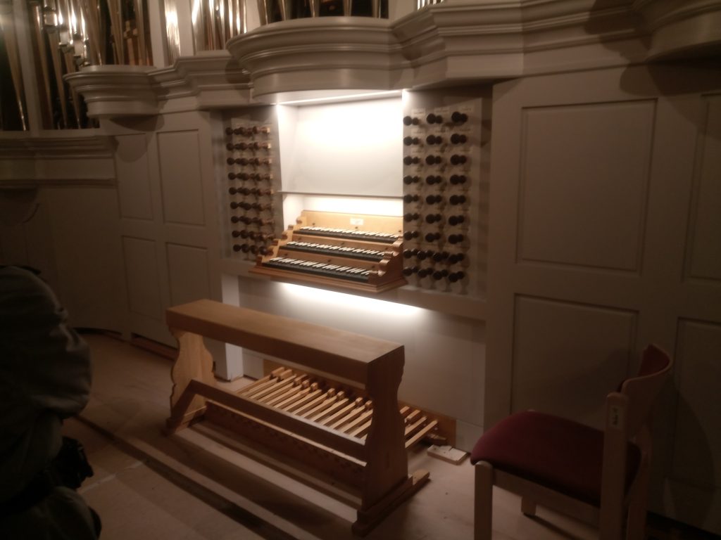 Orgel-Tastatur und Register